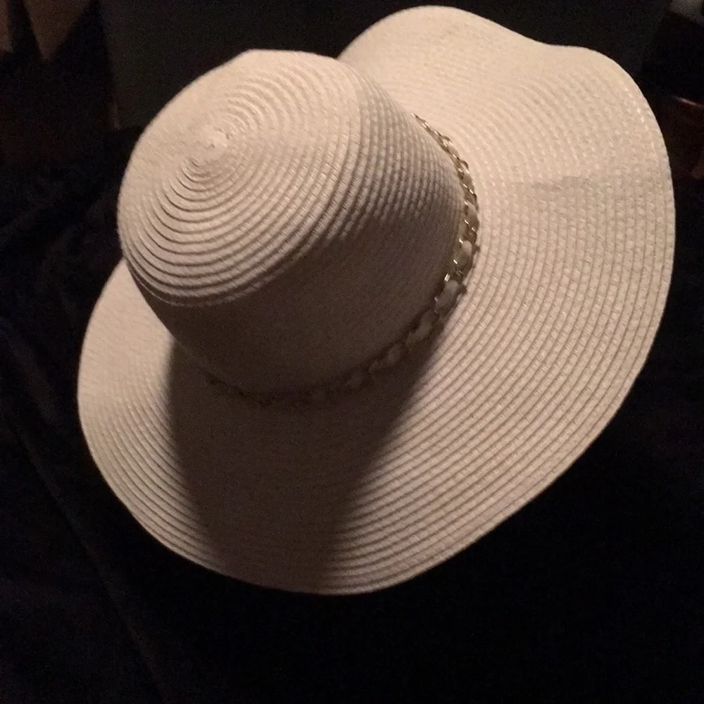 White straw floppy garden hat with gold tone & cream ribbon braided band